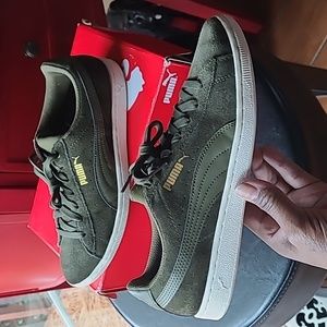 Puma Vikky Athletic Shoes